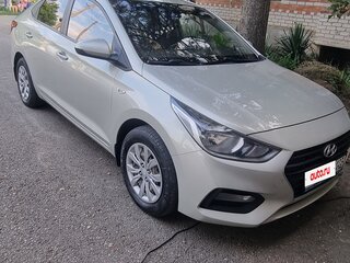 2018 Hyundai Solaris II, бежевый, 1200000 рублей, вид 1