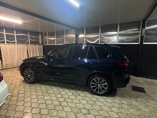 2019 BMW X5 30d IV (G05/G18), чёрный, 7090000 рублей, вид 2
