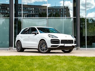 2019 Porsche Cayenne III, белый, 6000000 рублей, вид 5