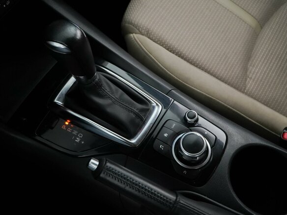 2018 Mazda 3 III (BM) Рестайлинг, красный, 1569055 рублей - вид 15