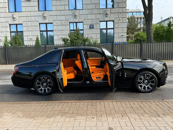 2022 Rolls-Royce Ghost Black Badge II (Series I), чёрный, 34990000 рублей - вид 8