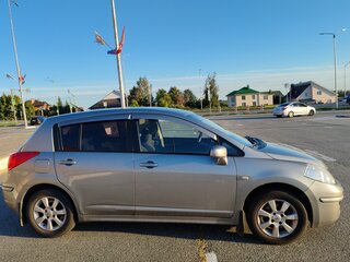 2010 Nissan Tiida I Рестайлинг, серый, 610000 рублей, вид 2