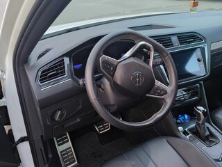 2022 Volkswagen Tiguan Allspace II Рестайлинг, белый, 2450000 рублей, вид 2