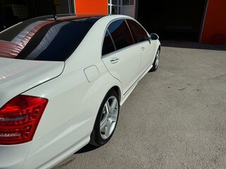2008 Mercedes-Benz S-Класс 500 Long V (W221), белый, 1750000 рублей, вид 4