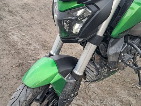 2021 Bajaj Dominar 400, зелёный, 420000 рублей, вид 4