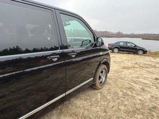 2017 Volkswagen Caravelle T6, чёрный, 3000000 рублей, вид 4