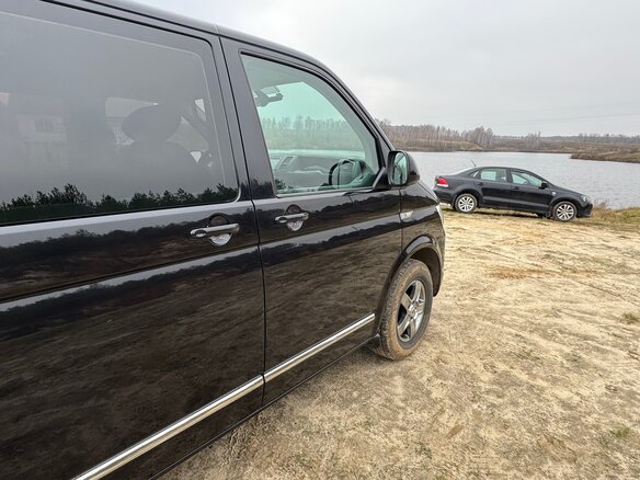 2017 Volkswagen Caravelle T6, чёрный, 3000000 рублей - вид 3