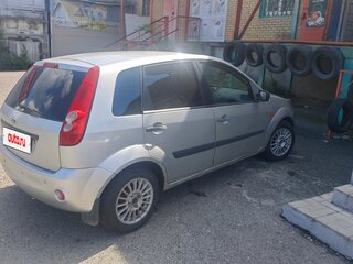 2007 Ford Fiesta Mk5, серебристый, 180000 рублей, вид 4