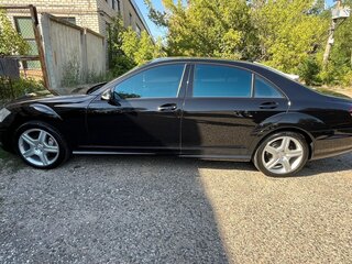 2007 Mercedes-Benz S-Класс 550 V (W221), чёрный, 1500000 рублей, вид 2