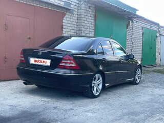 2005 Mercedes-Benz C-Класс 230 II (W203) Рестайлинг, чёрный, 700000 рублей, вид 5