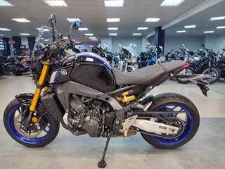 2021 Yamaha MT-09 (FZ-09), чёрный, 990000 рублей, вид 2