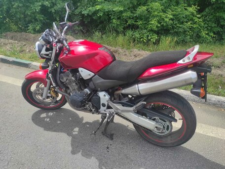 2006 Honda CB 900F Hornet, пурпурный, 530000 рублей, вид 2