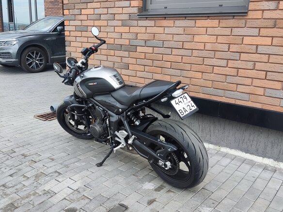 2021 Triumph Trident 660, серый, 999000 рублей - вид 2