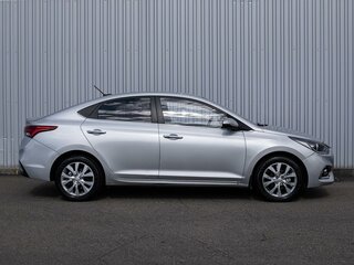 2019 Hyundai Solaris II, серебристый, 1080000 рублей, вид 5