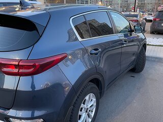 2019 Kia Sportage IV Рестайлинг, синий, 1500000 рублей, вид 5