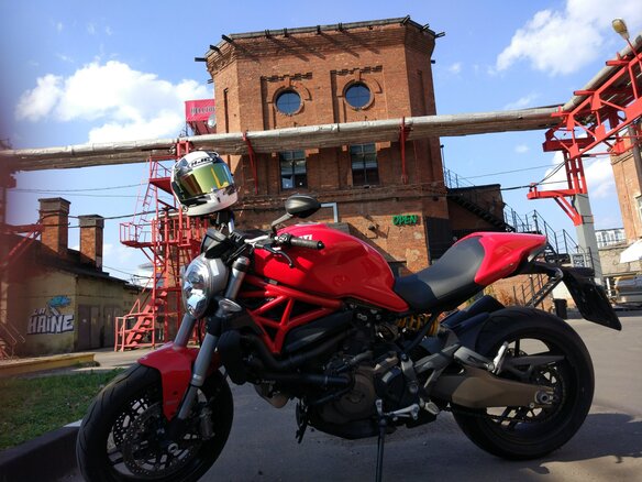 2014 Ducati Monster 821, красный - вид 2