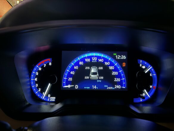 2022 Toyota Corolla XII (E210), коричневый, 1790000 рублей - вид 13