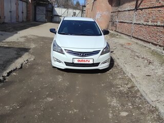 2015 Hyundai Solaris I Рестайлинг, белый, 990000 рублей, вид 2