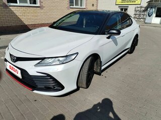 2021 Toyota Camry VIII (XV70) Рестайлинг, белый, 2650000 рублей, вид 2