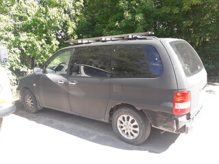 2004 Kia Carnival I Рестайлинг, чёрный, 250000 рублей, вид 4