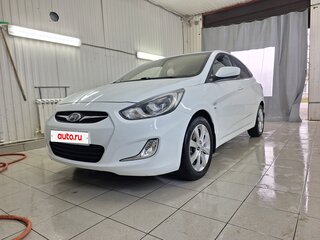 2014 Hyundai Solaris I, белый, 850000 рублей, вид 2