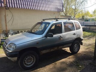 2003 Chevrolet Niva I, серебристый, 350000 рублей, вид 3