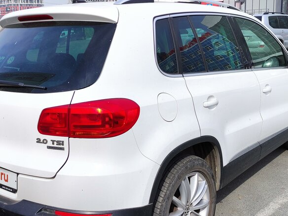 2013 Volkswagen Tiguan I Рестайлинг, белый, 2300000 рублей - вид 11