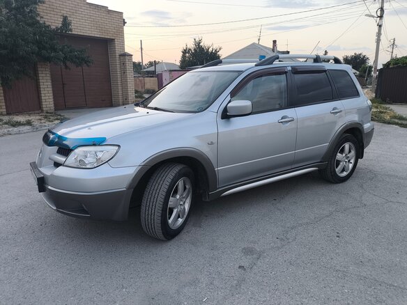 2005 Mitsubishi Outlander I, серебристый, 900000 рублей - вид 7