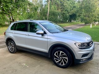 2019 Volkswagen Tiguan II, серебристый, 3300000 рублей, вид 1