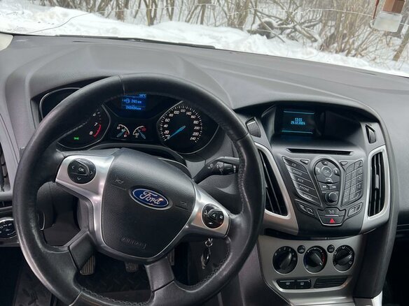 2014 Ford Focus III, синий, 800000 рублей - вид 11