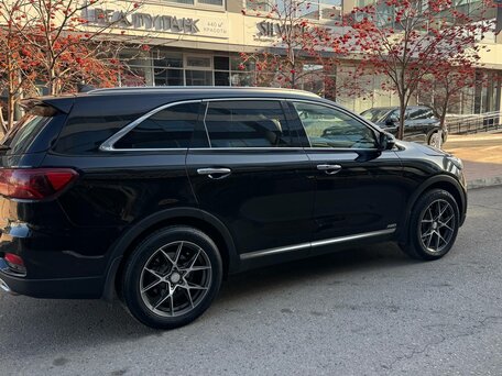 2018 Kia Sorento III Prime Рестайлинг, чёрный, 2580000 рублей, вид 3