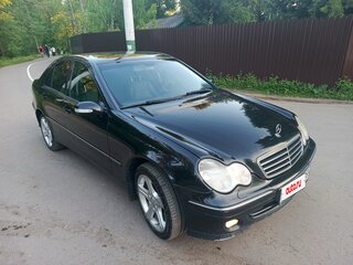 2005 Mercedes-Benz C-Класс 230 II (W203) Рестайлинг, чёрный, 810000 рублей, вид 2