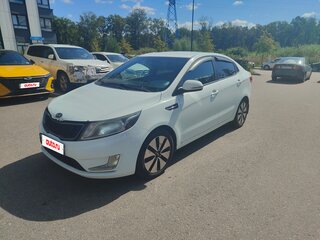 2014 Kia Rio 4-speed III, белый, 850000 рублей, вид 1