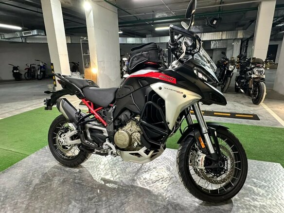 2024 Ducati Multistrada V4, чёрный, 2350000 рублей - вид 1
