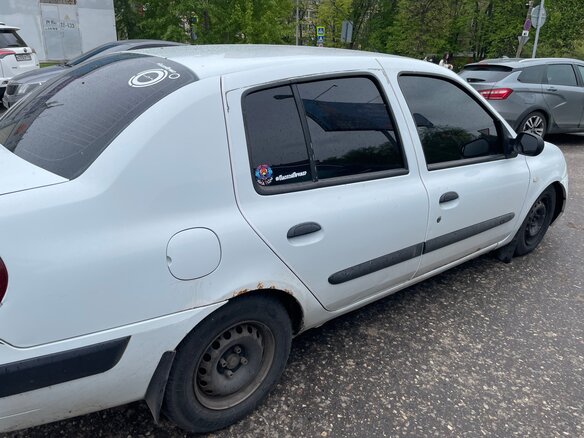 2005 Renault Symbol I Рестайлинг, белый, 190000 рублей - вид 4
