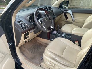 2013 Toyota Land Cruiser Prado 150 Series Рестайлинг 1, чёрный, 3950000 рублей, вид 5