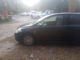 2012 Nissan Tiida I Рестайлинг, чёрный, 800000 рублей, вид 3