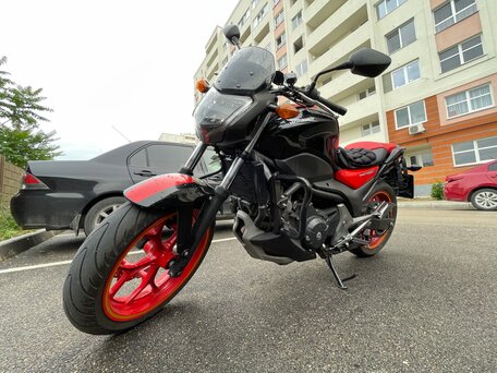 2016 Honda NC 750S, чёрный, 680000 рублей, вид 2