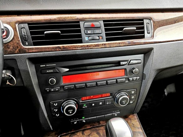 2007 BMW 3 серии 320i V (E90/E91/E92/E93), чёрный, 860000 рублей - вид 6