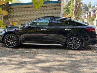 2019 Kia Optima IV Рестайлинг, чёрный, 2850000 рублей, вид 2