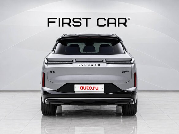 2026 Lynk & Co 08 EM-P 38.2 kWh I Рестайлинг, серебристый, 5490000 рублей - вид 6