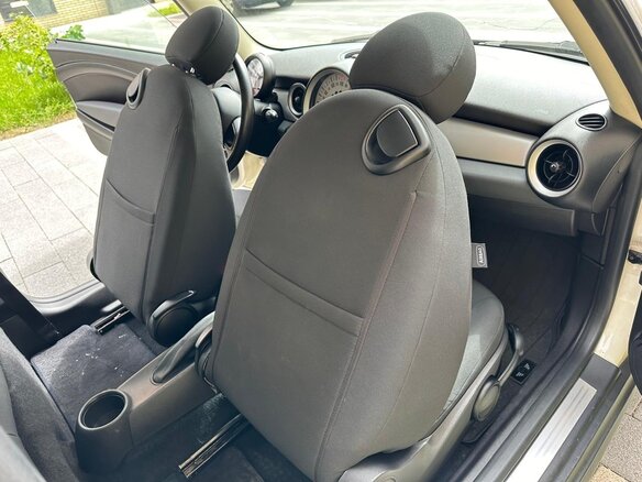 2011 Mini Hatch One II (R56) Рестайлинг, белый - вид 11