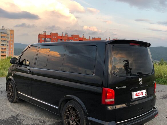 2012 Volkswagen Multivan T5 Рестайлинг, чёрный, 3650000 рублей - вид 6