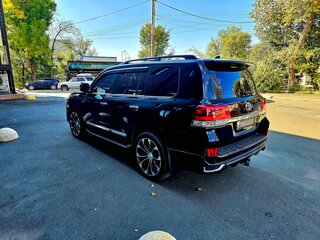 2015 Toyota Land Cruiser 200 Series Рестайлинг 2, чёрный, 5900000 рублей, вид 3