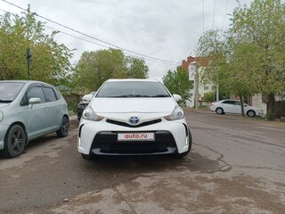 2015 Toyota Prius Alpha I (ZVW40/41) Рестайлинг, белый, 1250000 рублей, вид 2