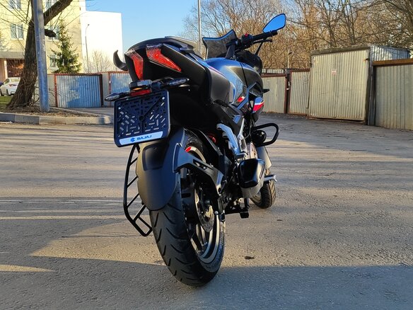 2022 Bajaj Pulsar N250, чёрный - вид 14