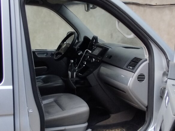 2007 Volkswagen Multivan T5, серебристый, 1700000 рублей - вид 19