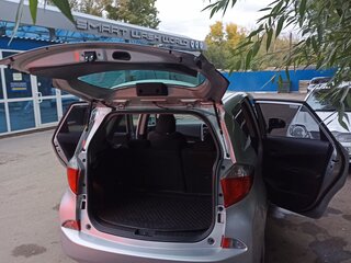 2012 Toyota Ractis II, серебристый, 1220000 рублей, вид 3