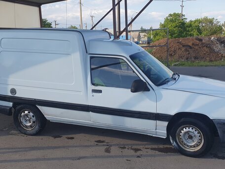 1993 Renault Express, белый, 200000 рублей, вид 3