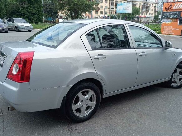 2010 Vortex Estina I, серебристый, 397000 рублей - вид 4